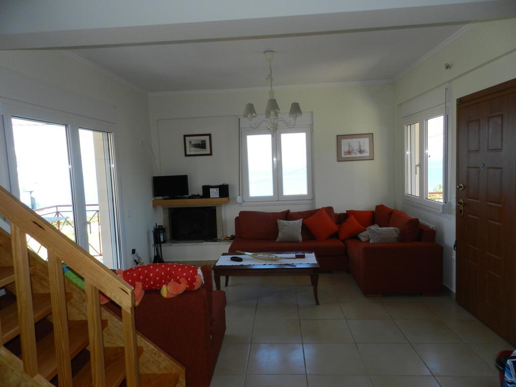 Stavento Apartment Diakopto Phòng bức ảnh